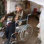 Antalya’da muşambayla çevrili alanda yaşam mücadelesi