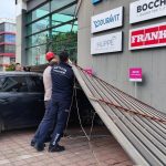 Antalya’da şiddetli rüzgâr, hayatı felç etti