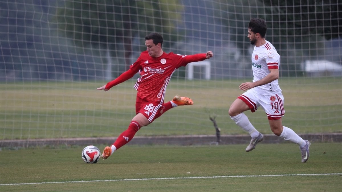 Antalyaspor, Ümraniyespor’a yenildi