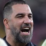 Arda Turan yeni doğan yeğenine büyük jest! Yarım kilo altın taktı