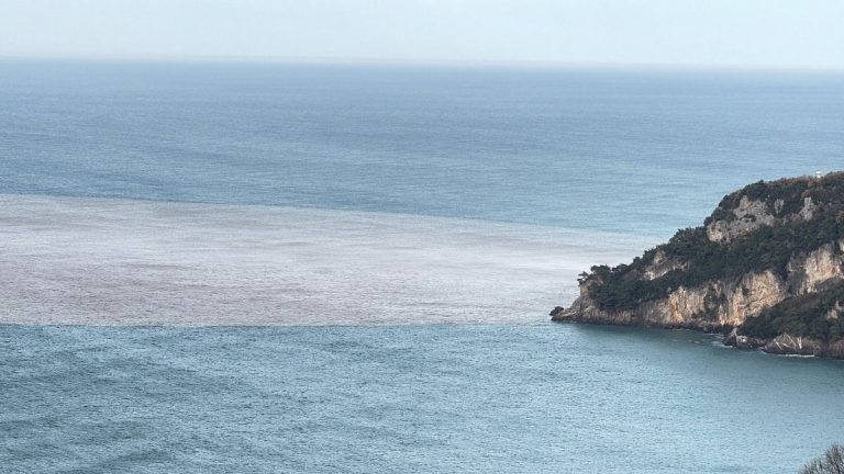 Bartın’da denizin rengi değişti