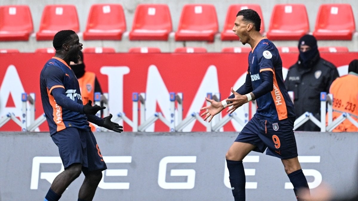 Başakşehir, Kayserispor’u 3 golle geçti