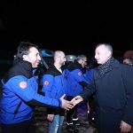 Başkan Büyükakın itfaiye ve sağlık çalışanlarını da unutmadı