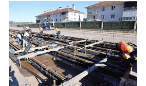 Başkan Büyükakın: “Raylı sistemde kapasiteyi sürekli artırıyoruz”