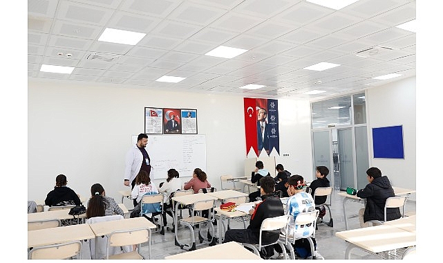 Başkan Çerçioğlu’nun Destekleriyle Her Yaştan Vatandaş İngilizce Öğreniyor