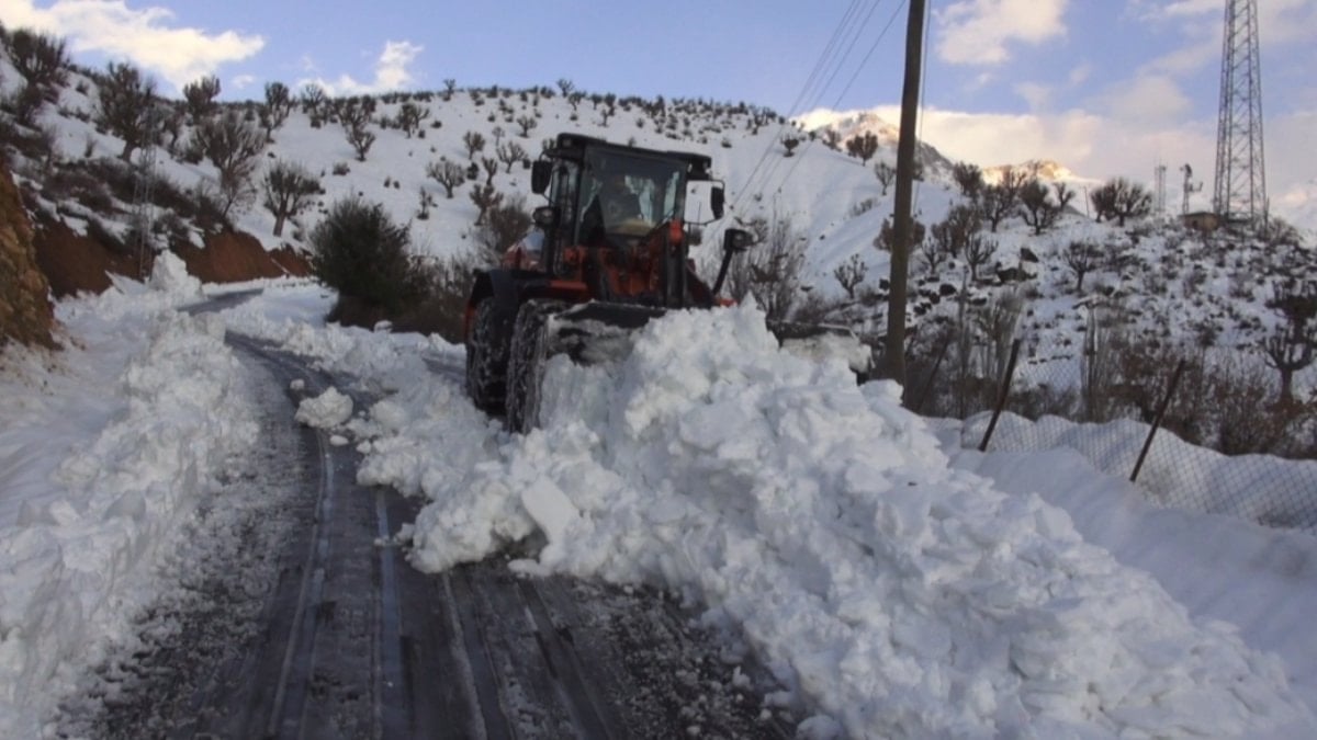 Batman’da karla mücadele sürüuyor