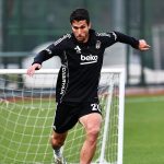 Beşiktaş taraftarından Necip Uysal’a destek