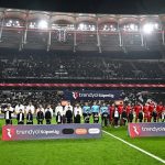Beşiktaş tribünlerinden istifa sesleri