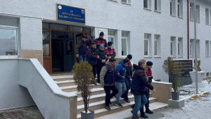 Bilecik’te yaşlı kadını sahte polis yalanıyla dolandırdılar, JASAT yakaladı