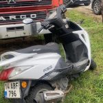 Bolu’da çalamadıkları motosiklete zarar verdiler