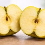 Bunu duyan arabasında elma taşıyor: Tam bir mucize…