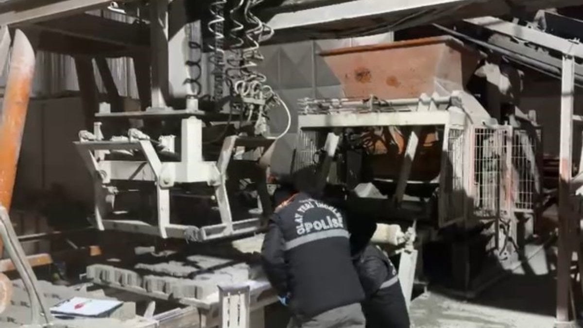 Burdur’da pres makinesine sıkışan işçi yaralandı