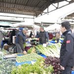 Burhaniye Belediyesi Zabıta Ekipleri Pazar Denetimlerini Sürdürüyor