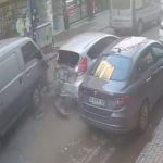 Bursa’da çocukların bindiği araca minibüs çarptı