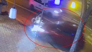 Bursa’da fren yerine gaza basan sürücü dehşet saçtı: 2 yaralı