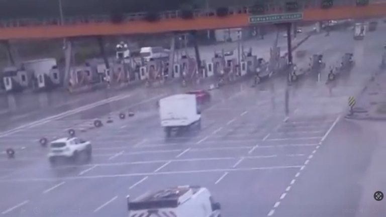 Bursa’da otoyolda pes dedirten görüntü: Ters şeritte kilometrelerce ilerledi