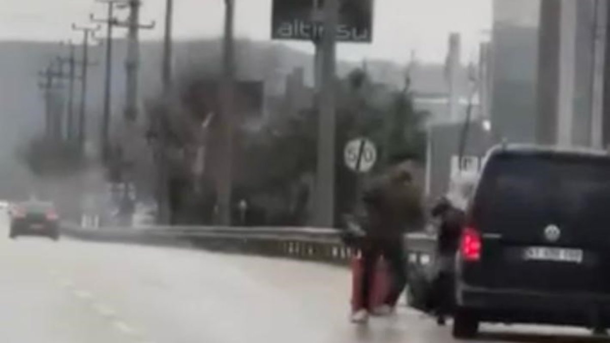 Bursa’da tartıştığı kuryeyi dövdü: O anlar kameraya yansıdı