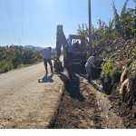 Büyükşehir Alanya’nın kırsal yollarında çalışıyor