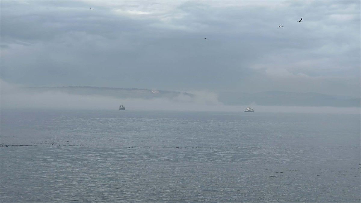 Çanakkale Boğazı sis nedeniyle ulaşıma kapatıldı