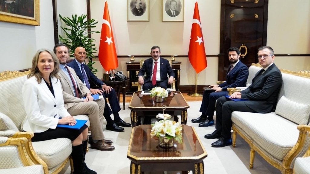 Cevdet Yılmaz, Tom Barrcak ile bir araya geldi