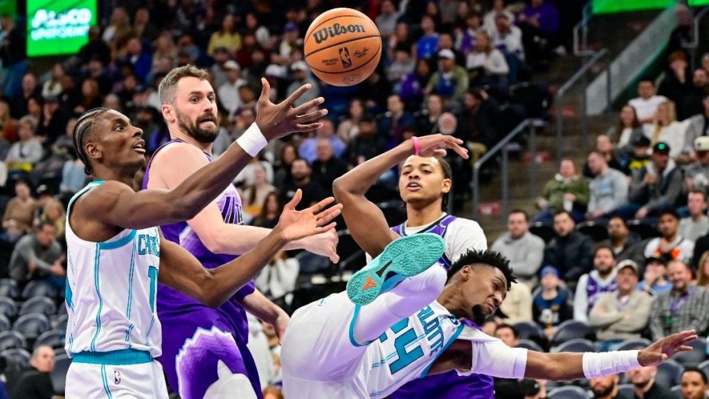 Charlotte Hornets, Utah Jazz’ı 55 sayı farkla yendi