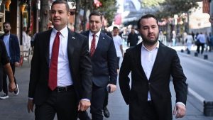 CHP’li Ahmet Akın’ın sağ kolu gözaltına alındı