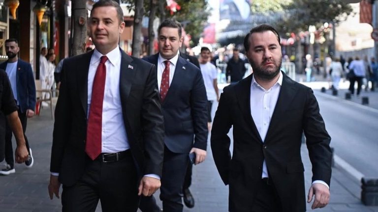 CHP’li Ahmet Akın’ın sağ kolu gözaltına alındı