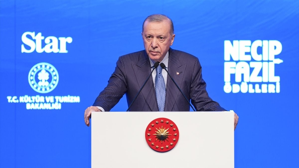 Cumhurbaşkanı Erdoğan: Aziz milletimizin ve İslam âleminin Leyle-i Miraç’ını tebrik ediyorum