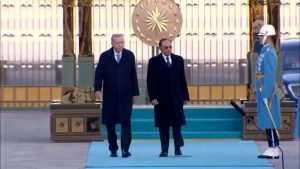 Cumhurbaşkanı Erdoğan, Malezya Başbakanı Enver İbrahim’i resmi törenle karşıladı