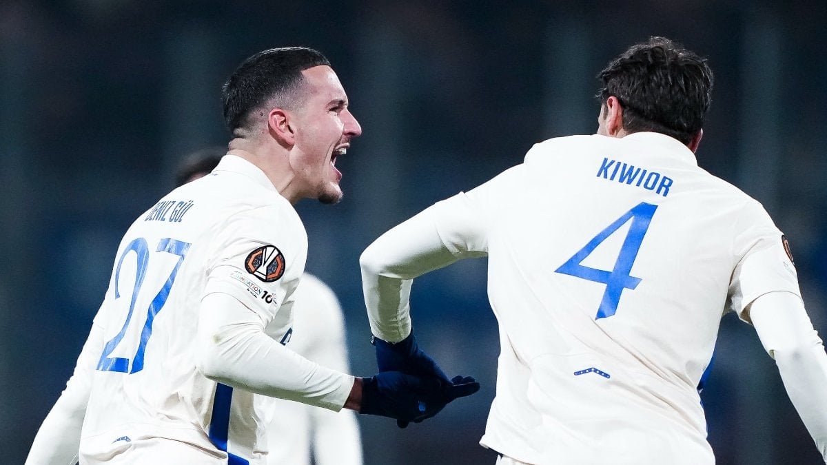 Deniz Gül son dakikada attı! Porto, Viktoria Plzen’le berabere kaldı