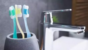 Diş fırçalarını banyoda bırakan yandı: Bakın neye yol açıyor