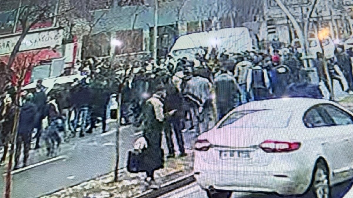 Diyarbakır’da düğünde sokağa taşan kavga kamerada