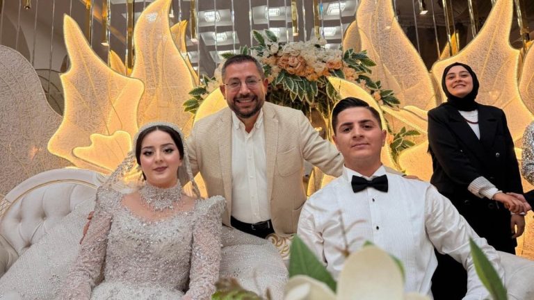Diyarbakır’da kanseri yenen hastasının nikah şahidi oldu
