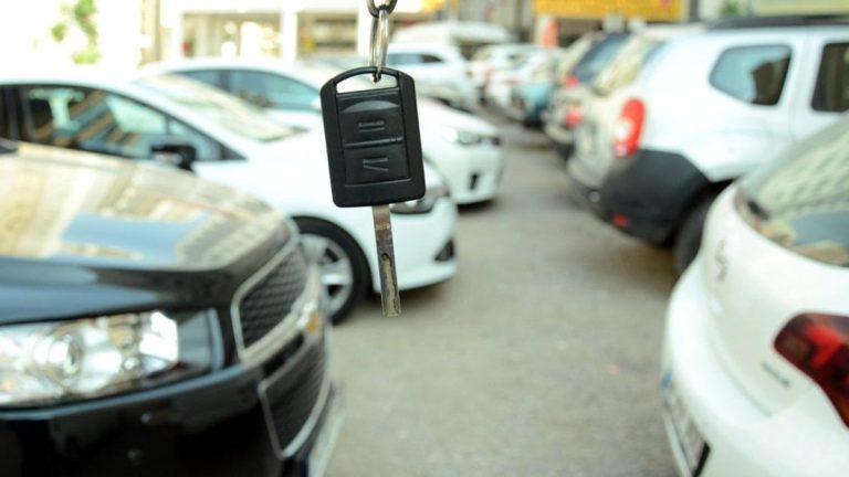 Dolandırıcılar araç satışında yeni tuzak kurdu: Kendi otomobilini sahte ilanda gördü