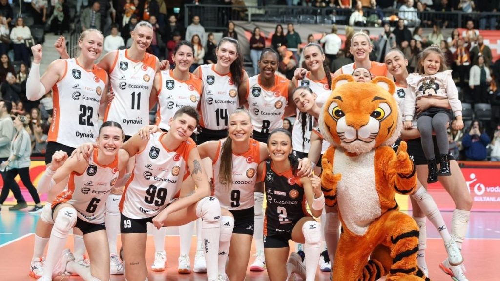 Eczacıbaşı, İlbank’ı rahat geçti