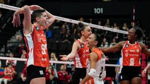 Eczacıbaşı, Olympiakos’a set vermedi