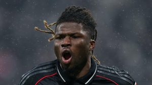 El Bilal Toure, rekor için geri sayımda