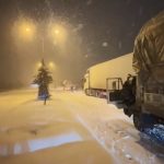 Elazığ’da kar, ulaşımı felç etti