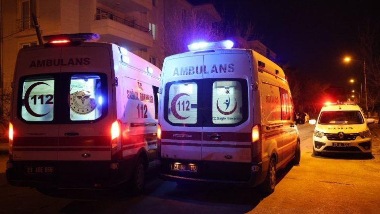 Elazığ’da kombi bacası yerinden çıktı: 8 kişi doğalgazdan zehirlendi