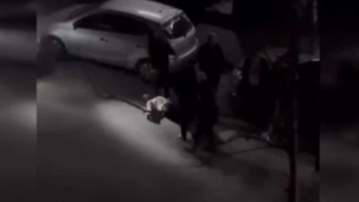 Esenyurt’ta sokak kavgası kamerada