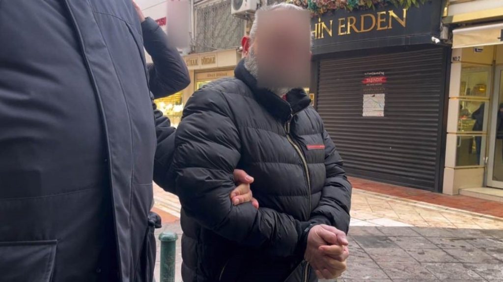 Eskişehir’de sahte altın bozdurmaya çalışan şahıs tezgahtarın dikkati ile yakayı ele verdi