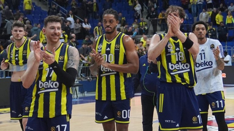EuroLeague’in yeni lideri, son şampiyon Fenerbahçe