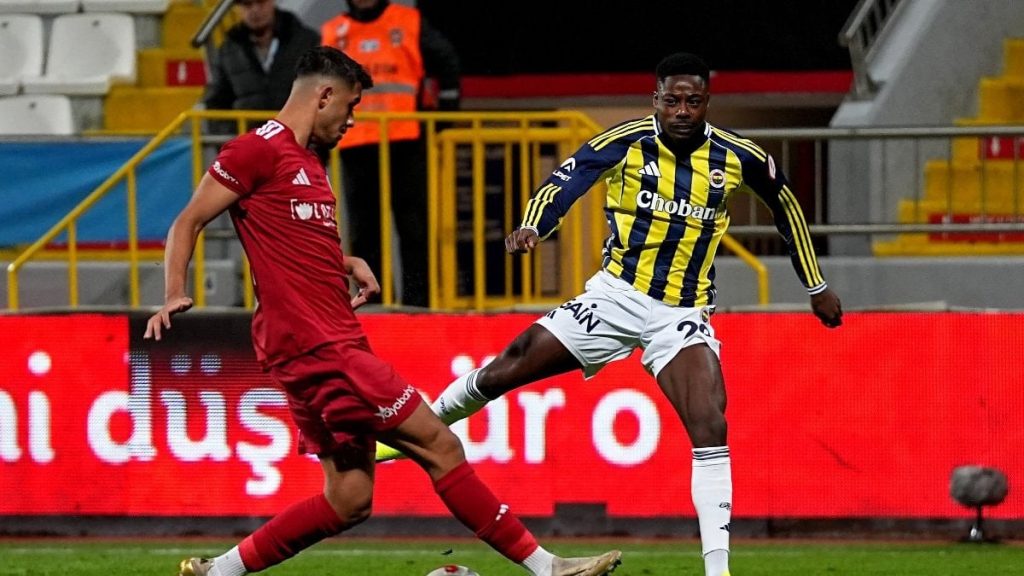 Fenerbahçe’de Anthony Musaba sakatlandı