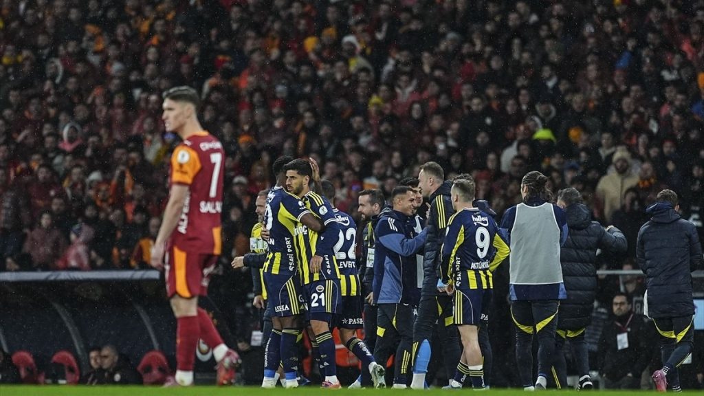 Fenerbahçe’den Süper Kupa’nın ardından Galatasaray’a göndermeler!