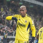 Fenerbahçeli futbolcu Talisca, 5 yıllık sevgilisine evlenme teklif etti
