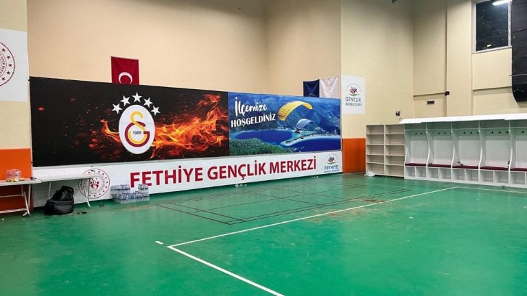 Fethiye’de Galatasaray’ın soyunma odası gündem oldu