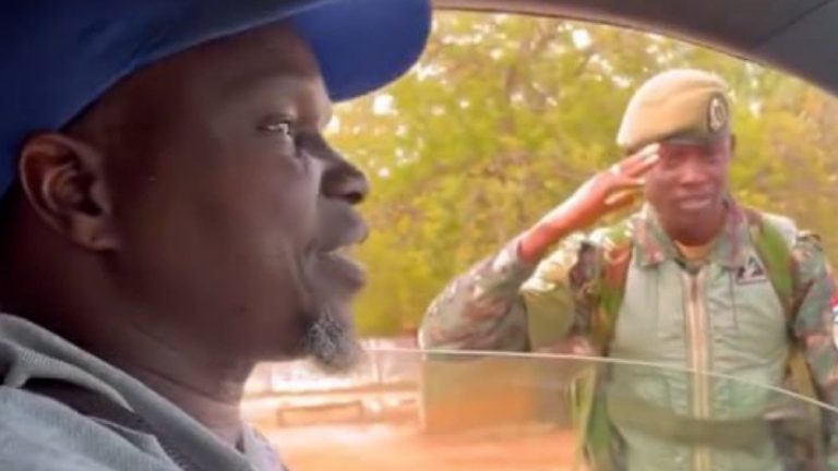 Gambiyalı askerin sözleri Türk doktoru ağlattı: Her şey vatan için