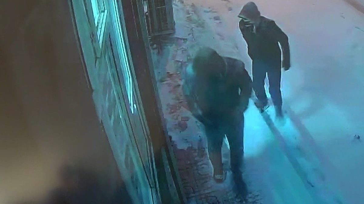 Gaziantep’te esnafın boynunda taşıdığı 2 milyonluk altın gasbedildi