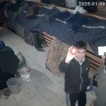 Gaziantep’te gençlerden vicdanlı davranış: Soğan aldılar, parasını kameraya gösterip bıraktılar