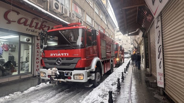 Gaziantep’te iş yarinde yangın: 6 kişi dumandan etkilendi